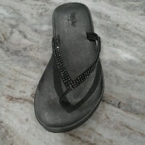 Woman's Mossimo Lula Flip Flop Sandals Black NWOT